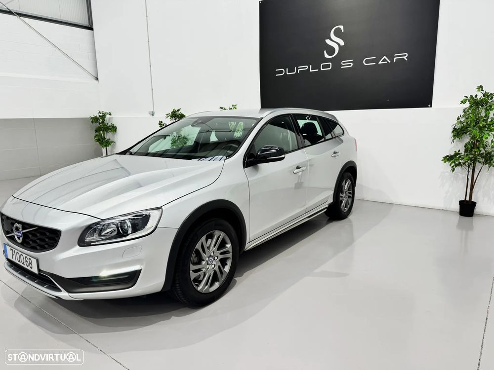 Volvo V60 Cross Country 2.0 D3 Summum - 6