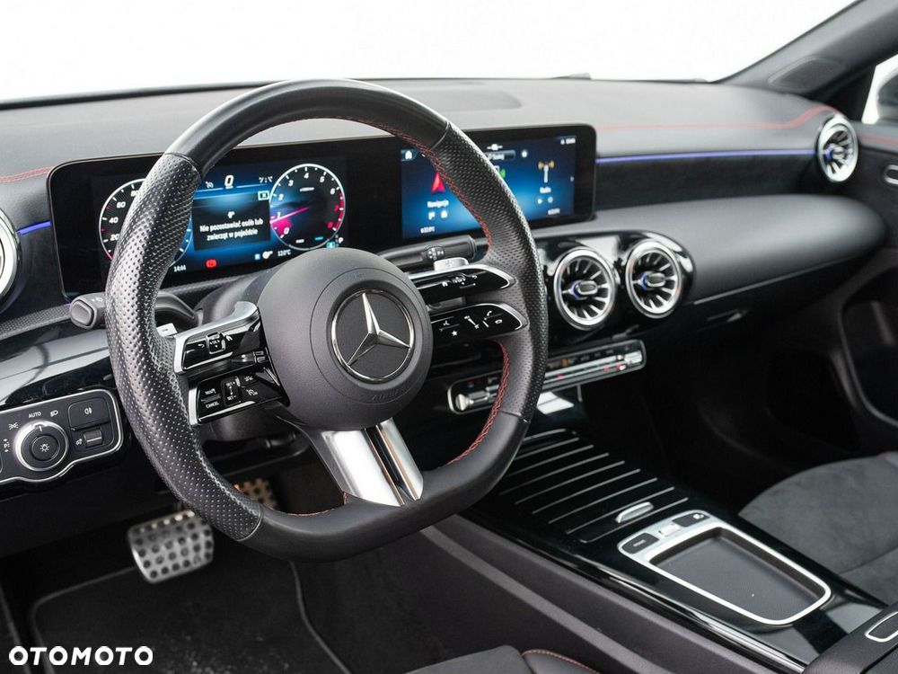 Mercedes-Benz CLA 200 mHEV AMG Line 7G-DCT - 7