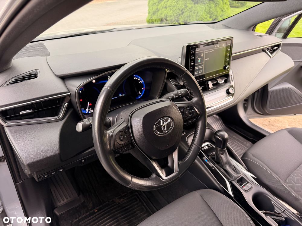 Toyota Corolla 1.8 Hybrid Comfort - 17