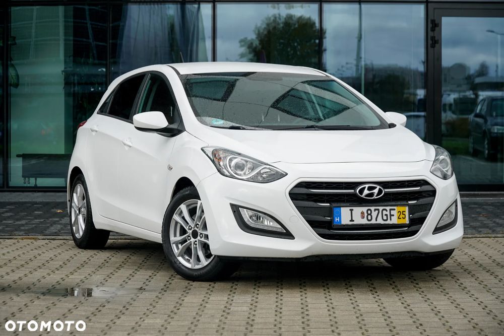 Hyundai i30 1.4 BlueDrive Base - 9