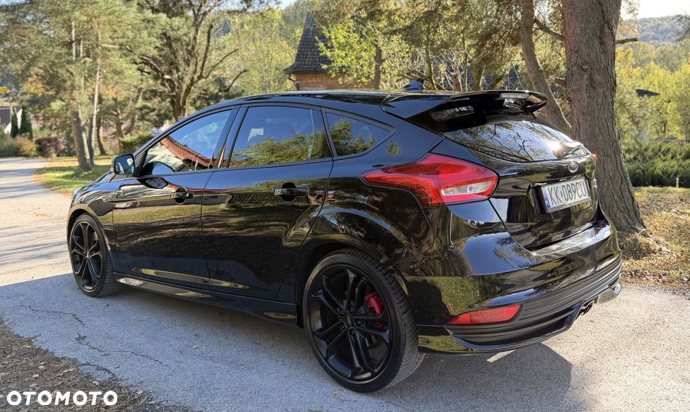 Ford Focus 2.0 EcoBoost ST mit Leder-Sport-Paket - 10