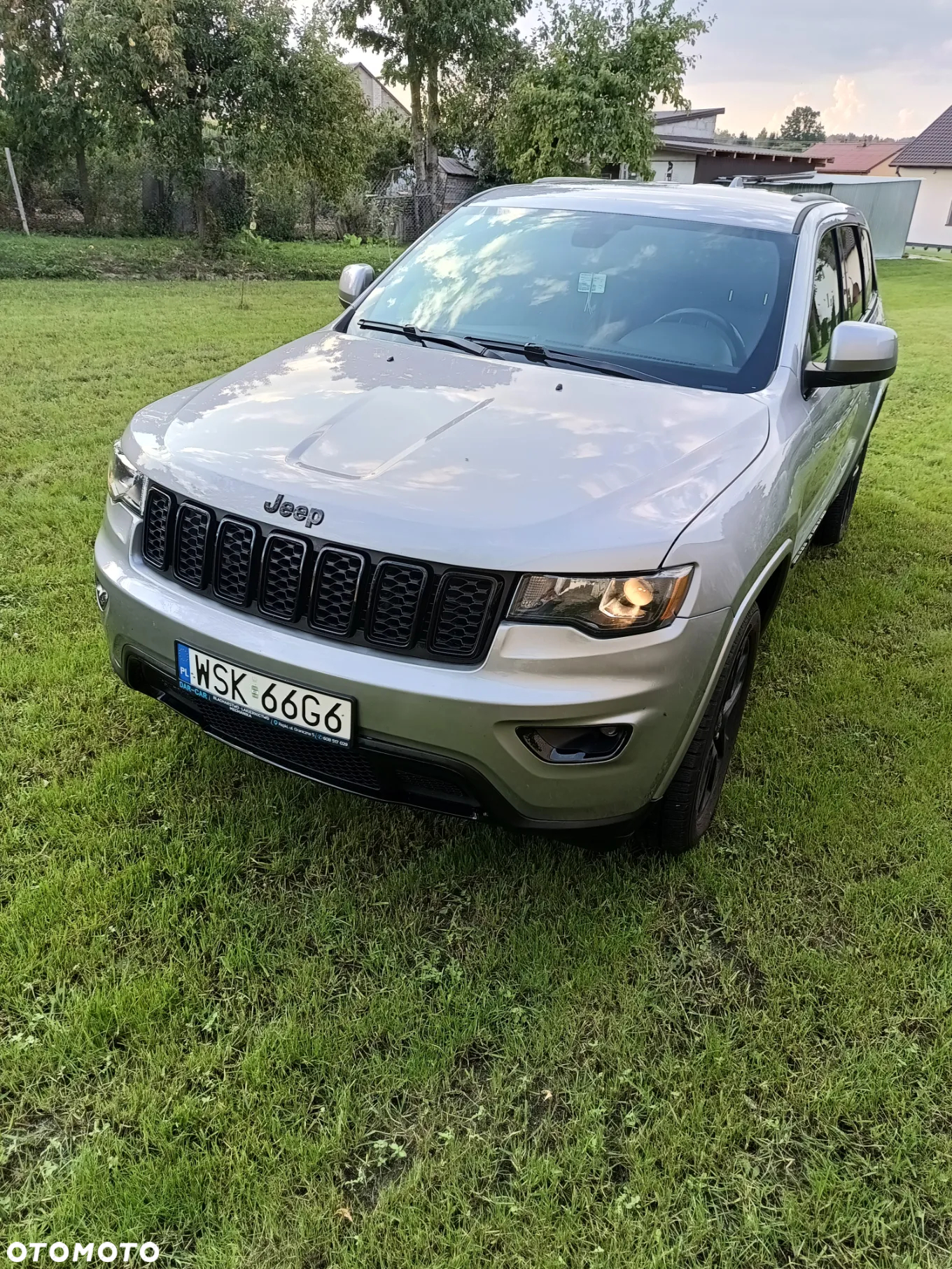 Jeep Grand Cherokee - 8