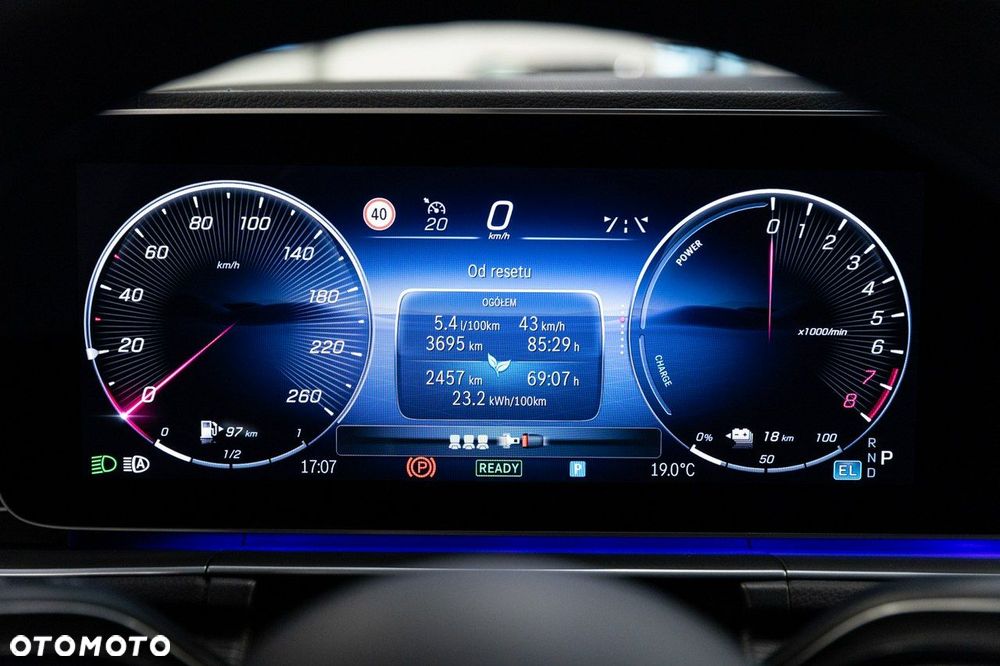 Mercedes-Benz GLE - 37