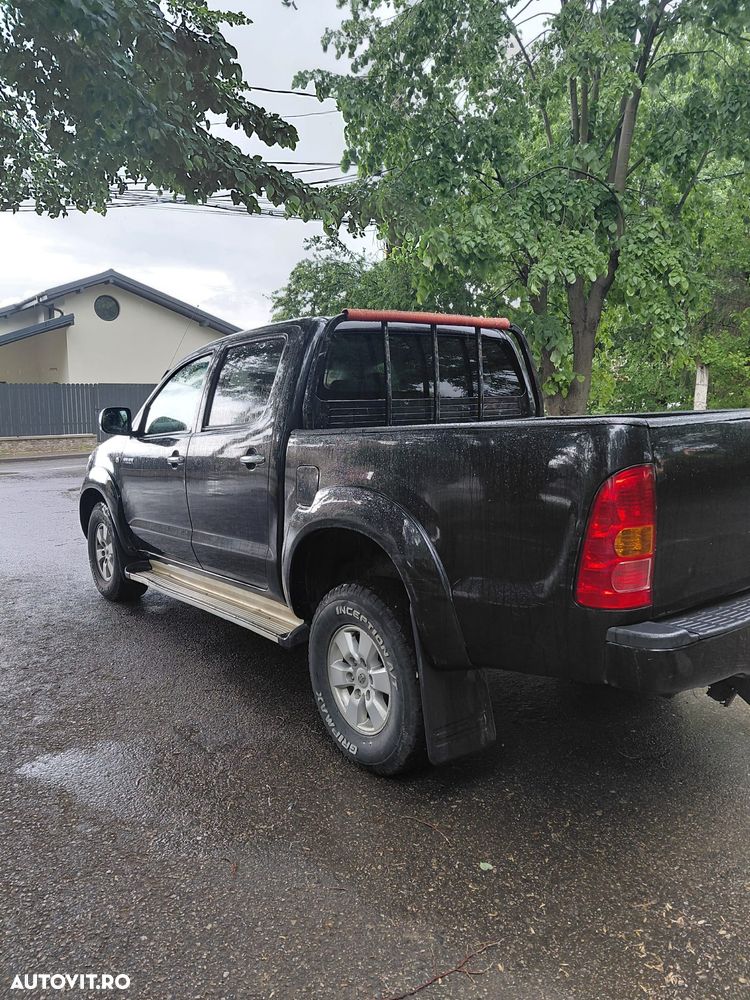 Toyota Hilux - 8