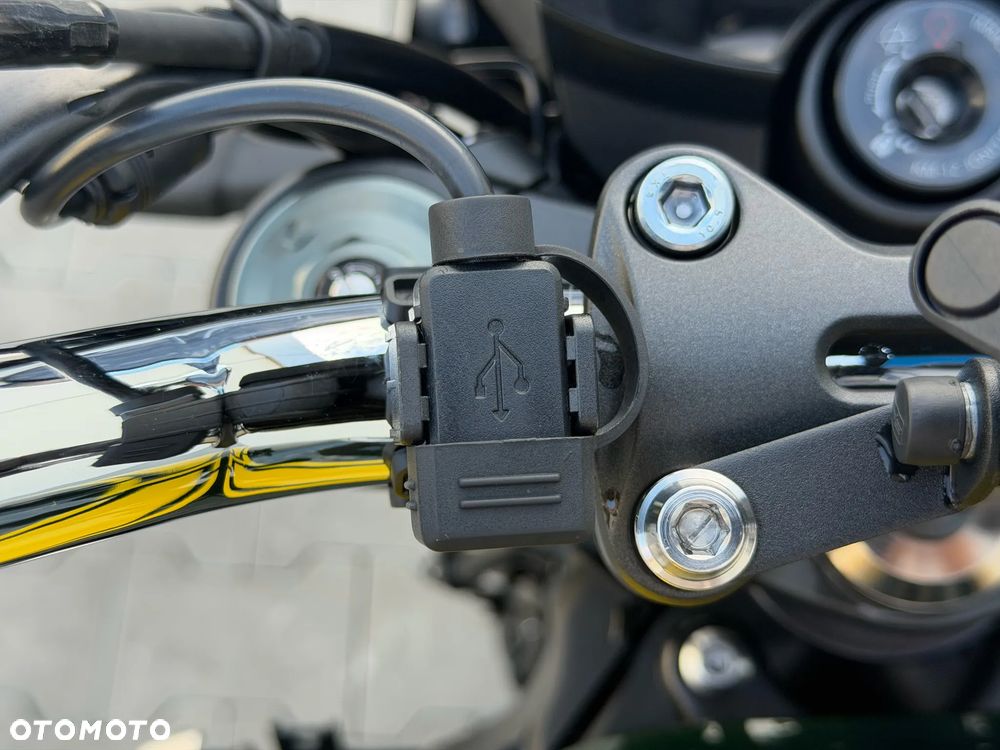 Kawasaki Z 900 RS - 13