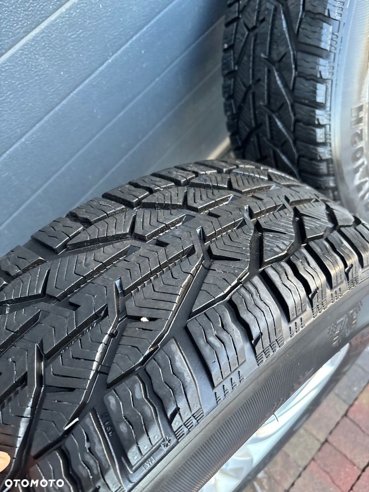 Alufelgi z Oponami Zima BMW X3 F25 5x120 7.5Jx17 225/65/17 Kormoran 21r - 16