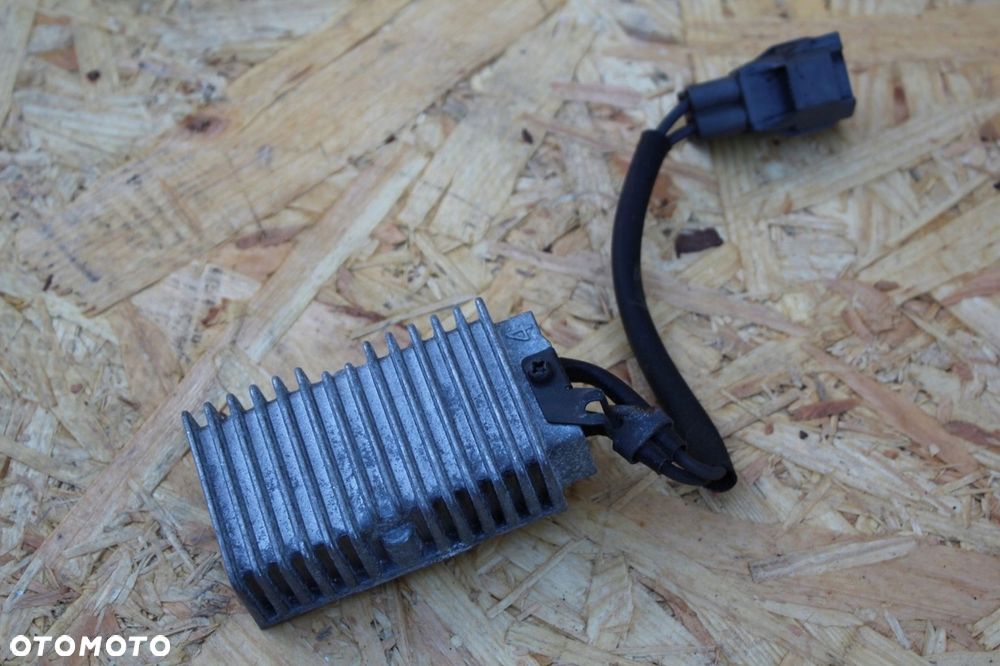 Rezystor pompy paliwa Lexus IS300 23080-46090 - 1