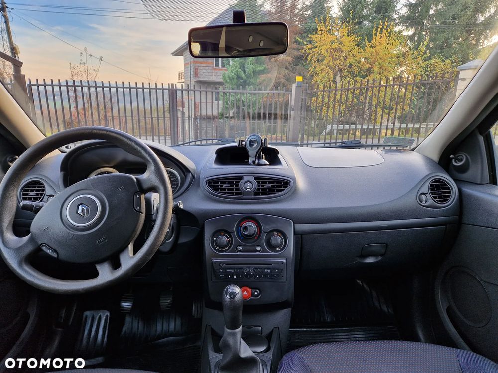 Renault Clio 1.5 dCi Authentique - 9