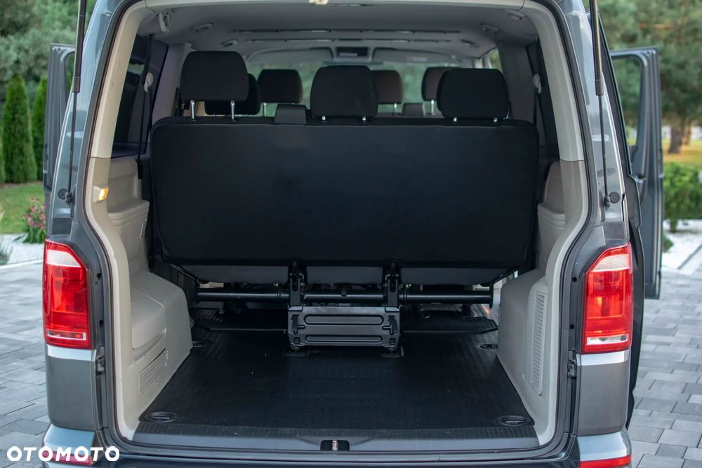 Volkswagen Caravelle - 35