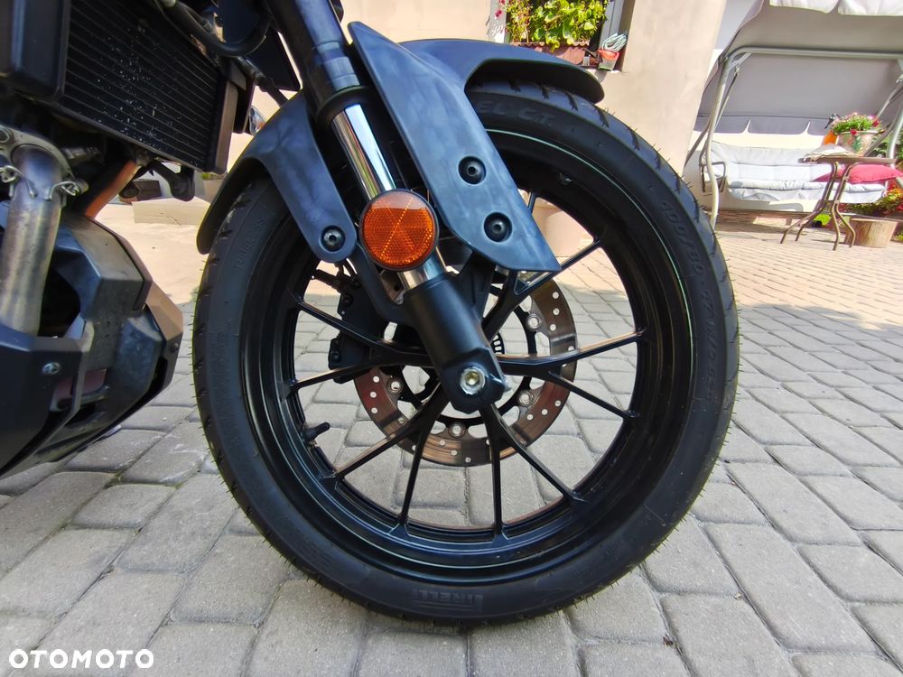 Yamaha MT - 9