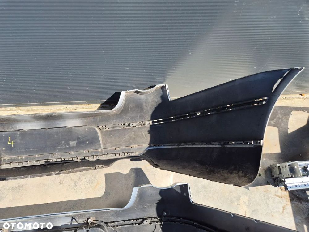 ORYGINALNY ZDERZAK  TYLNY  PASSAT B6 - 10