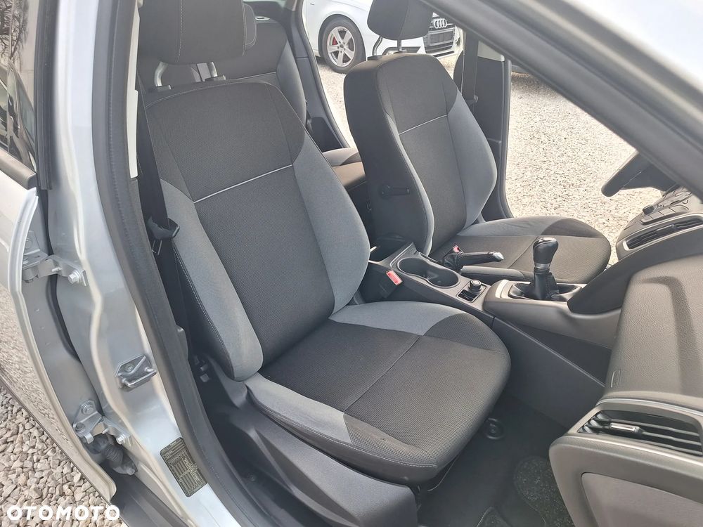 Ford Focus - 28