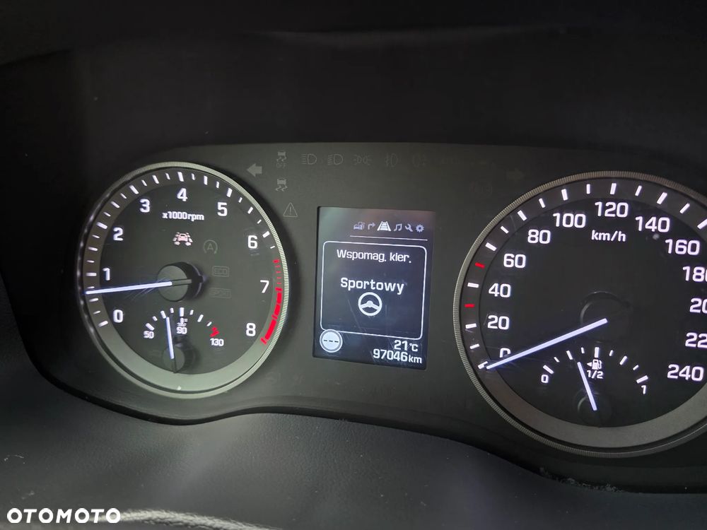 Hyundai Tucson 1.6 GDI BlueDrive GO 2WD - 24