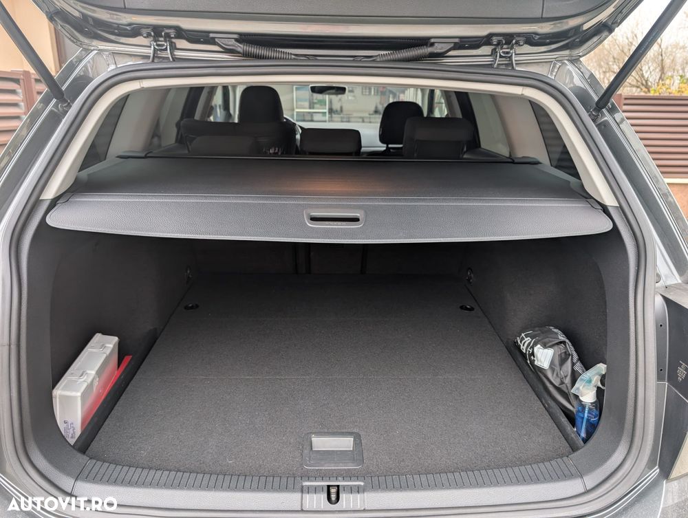Volkswagen Golf 1.6 TDI Comfortline - 9