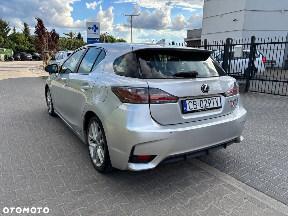 Lexus CT 200h Prestige - 3