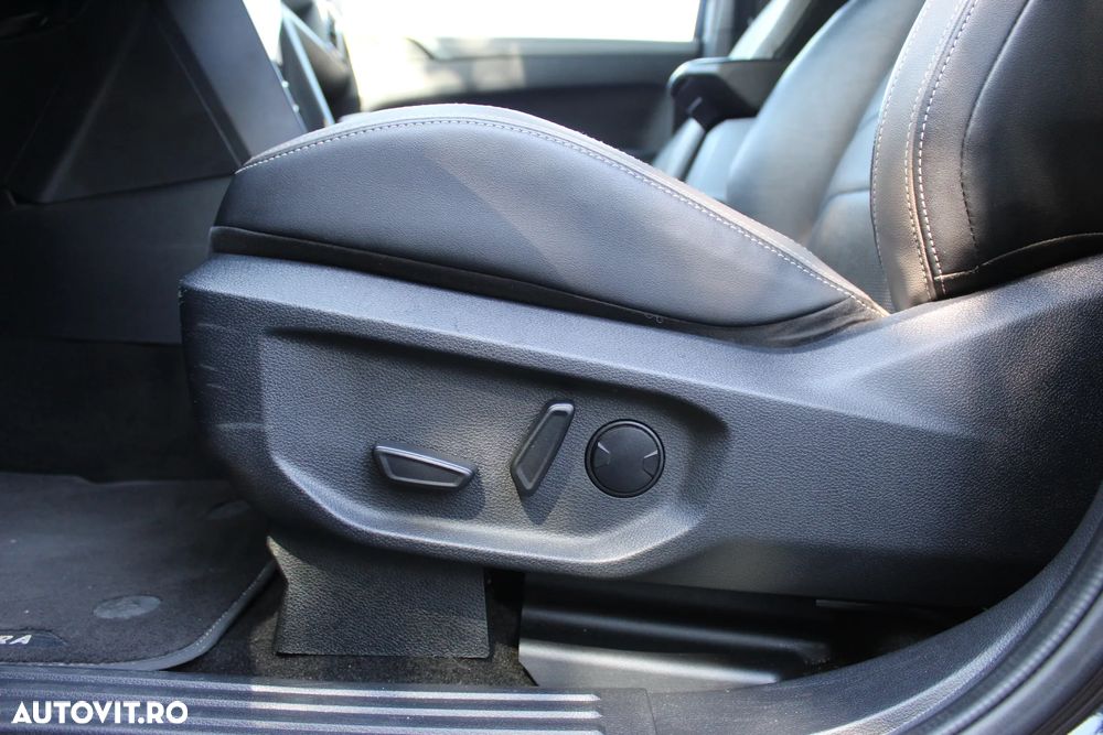 Volkswagen Amarok 3.0 TDI 241 CP 4M 10AT Aventura - 34