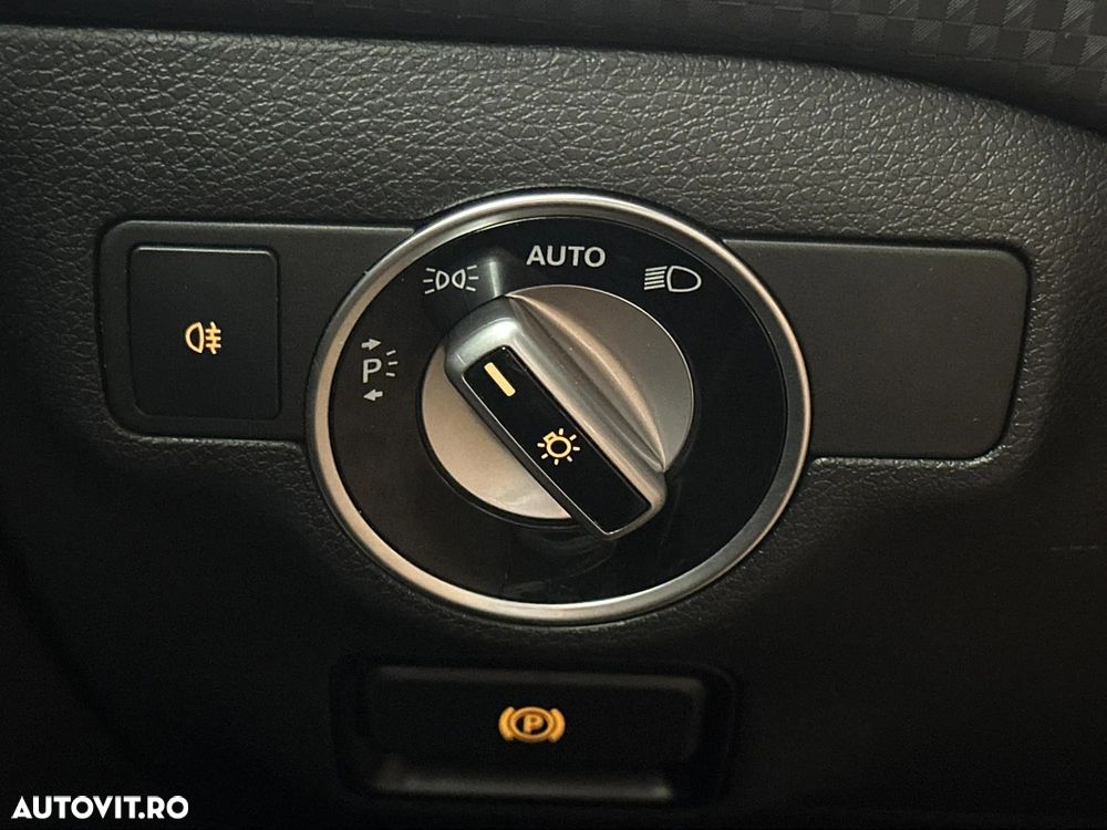 Mercedes-Benz A 200 d 7G-DCT - 15
