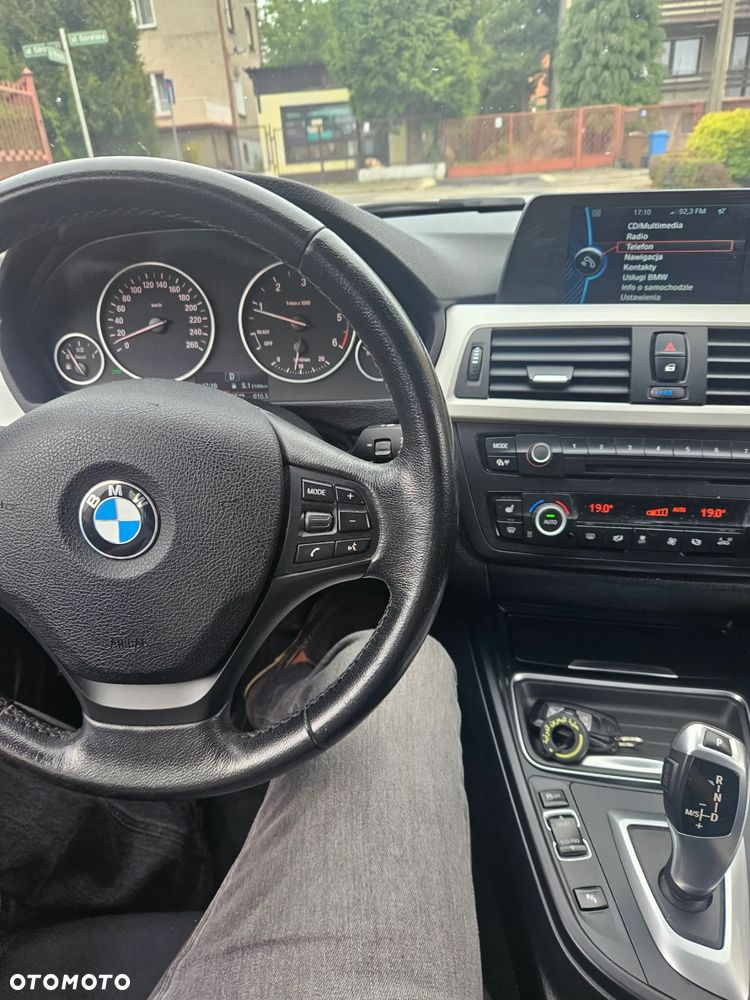 BMW Seria 3 318d DPF Touring - 5