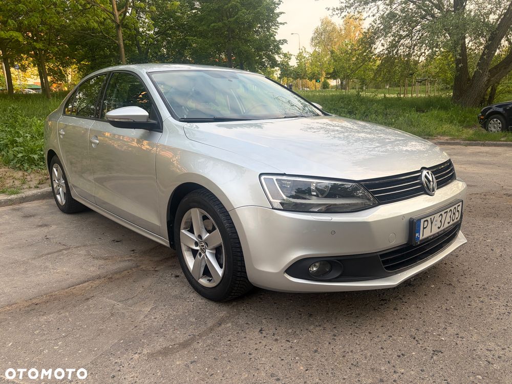 Volkswagen Jetta 1.2 TSI Comfortline - 6