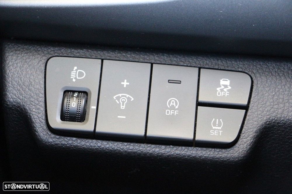 Kia Rio 1.2 CVVT Dynamic - 32