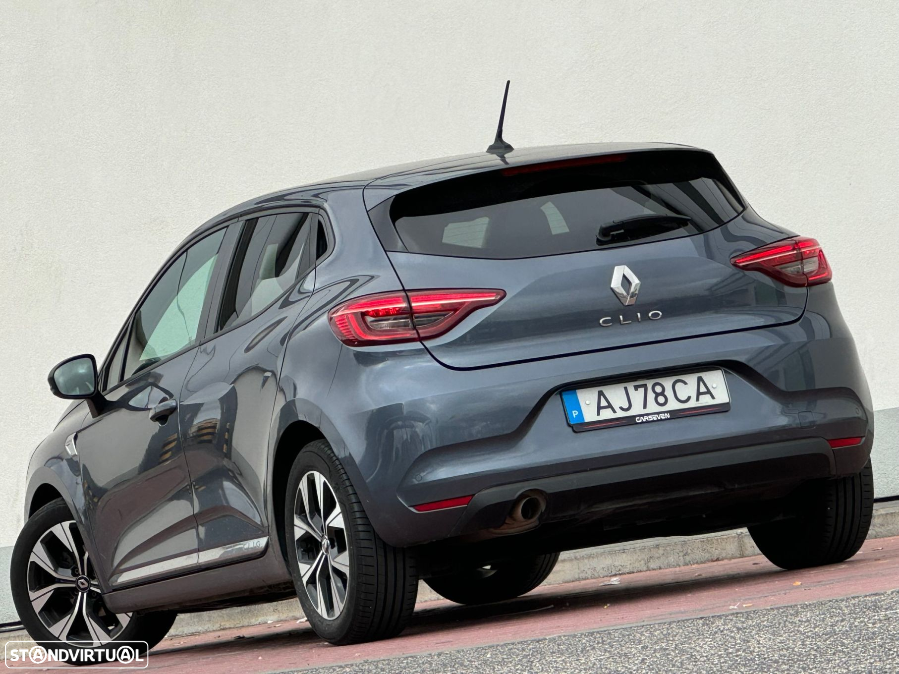 Renault Clio 1.0 TCe Limited Bi-Fuel - 42