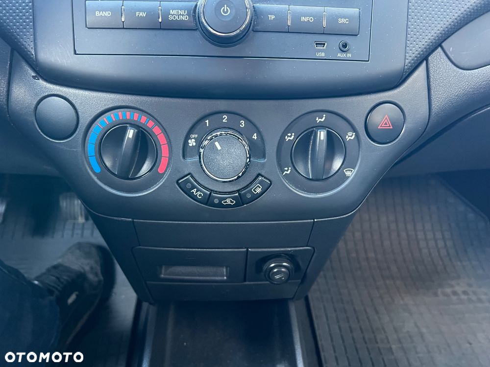 Chevrolet Aveo 1.2 16V LS - 20