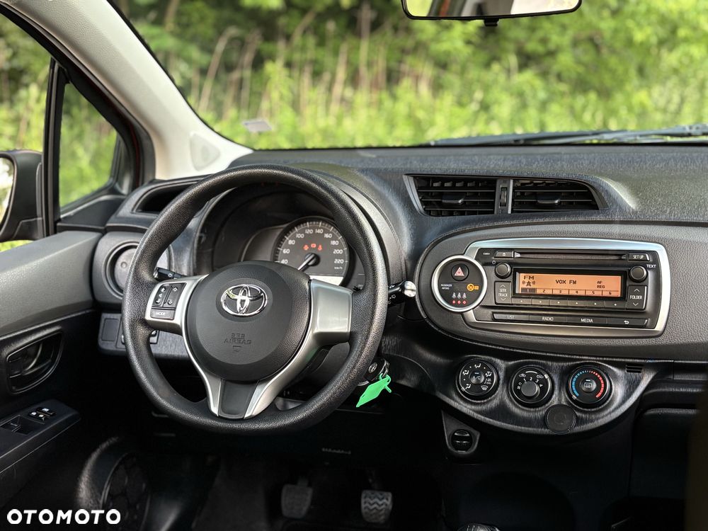 Toyota Yaris - 7