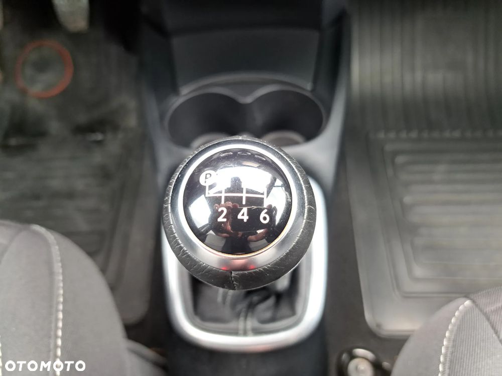 Toyota Yaris - 25