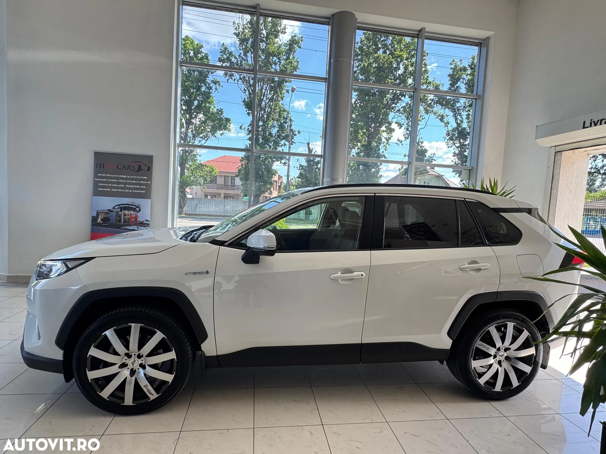Toyota RAV4 - 4