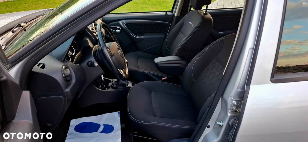 Dacia Duster 1.6 16V 105 4x2 Essentiel - 16