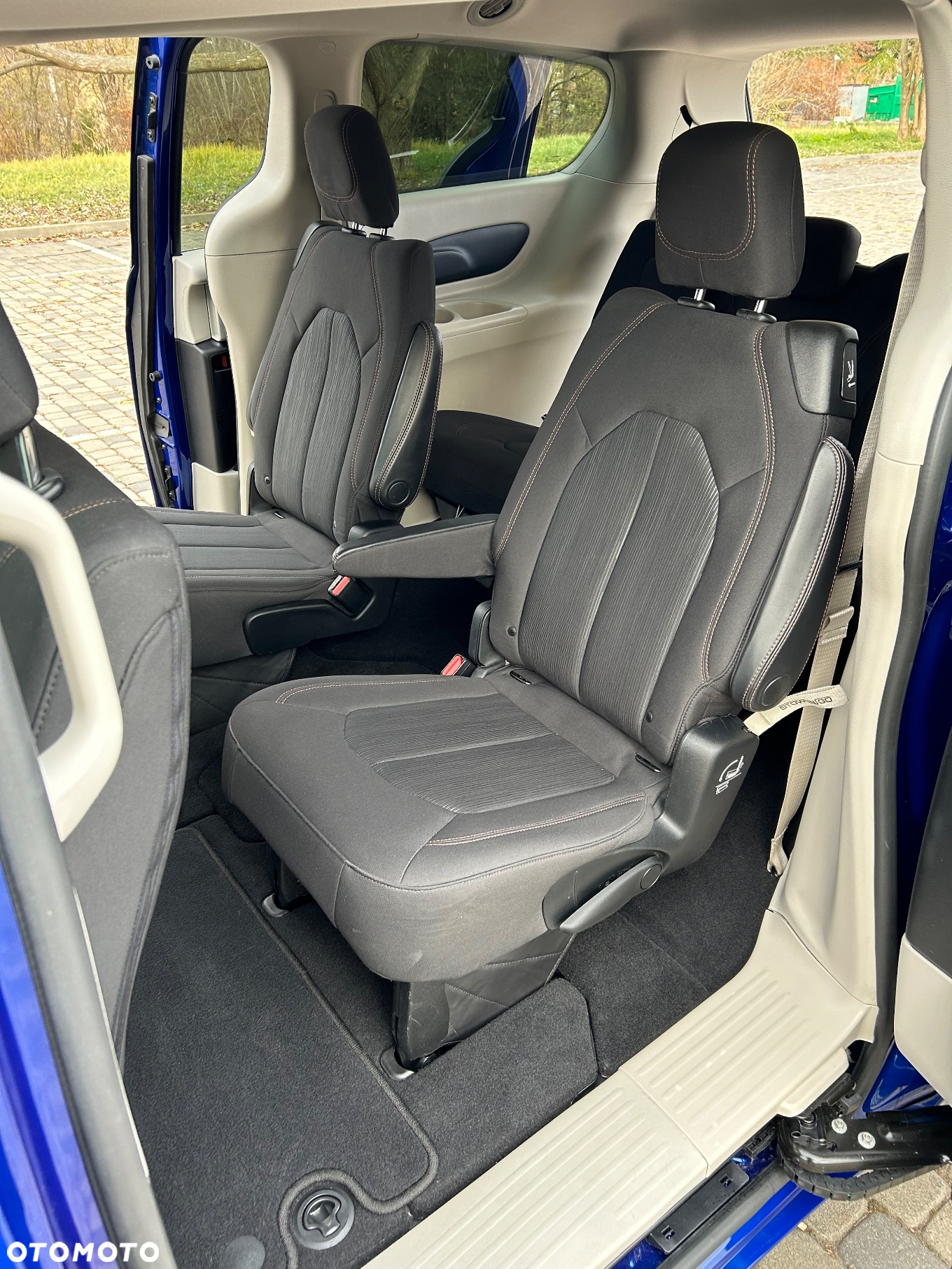 Chrysler Pacifica - 13