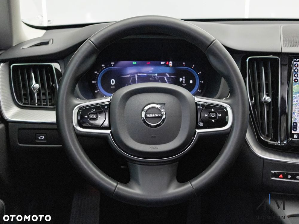 Volvo XC 60 B4 D AWD Plus Dark - 15