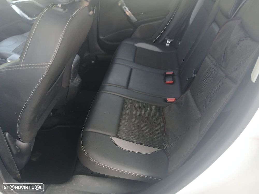 Peugeot 2008 1.2 PureTech Allure - 15