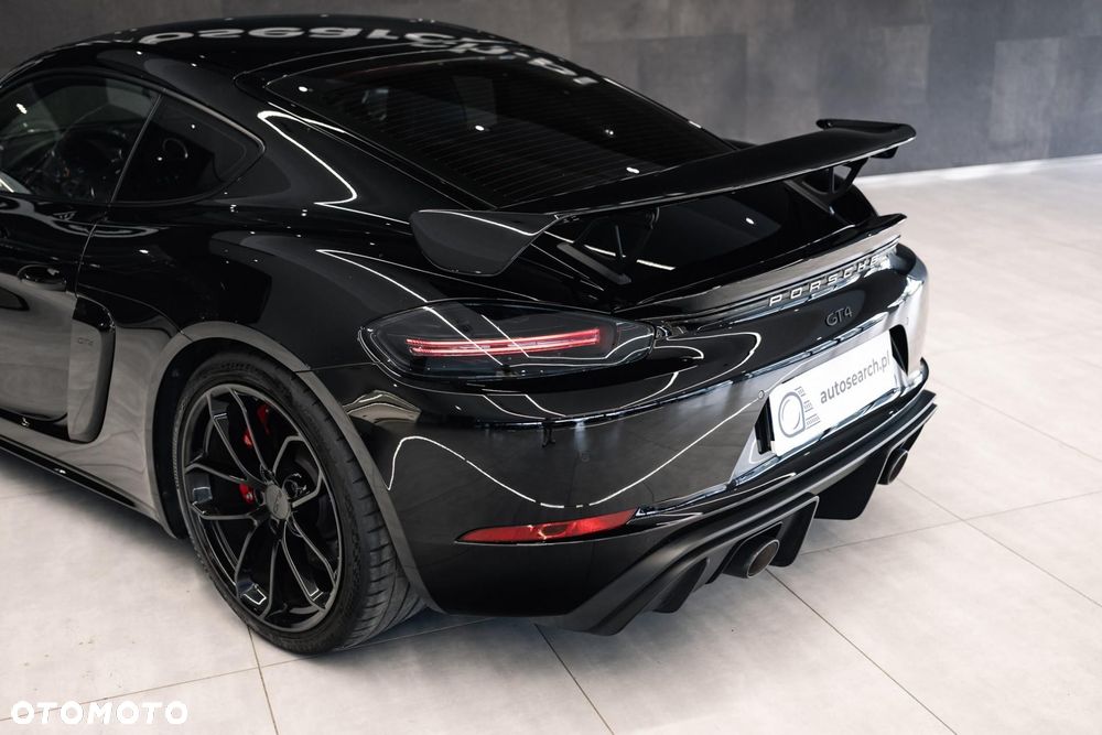 Porsche 718 Cayman GPF GT4 PDK - 40