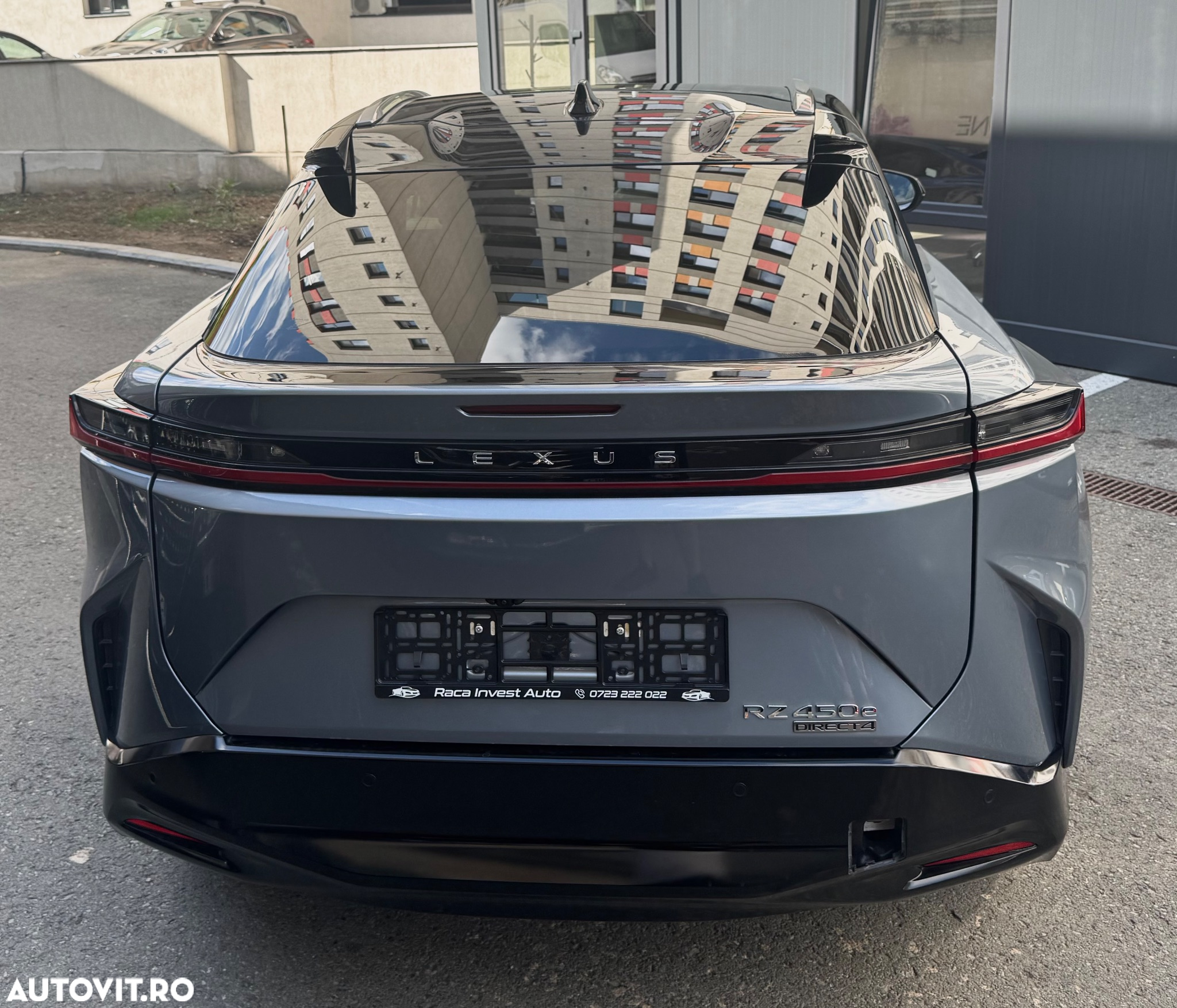 Lexus RZ 450e AWD Executive - 4