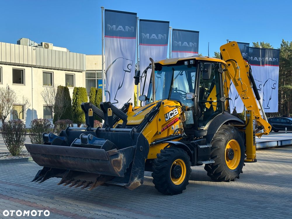 JCB 3CX PLUS 109hp Powershift + Torquelock (Contractor) - 1