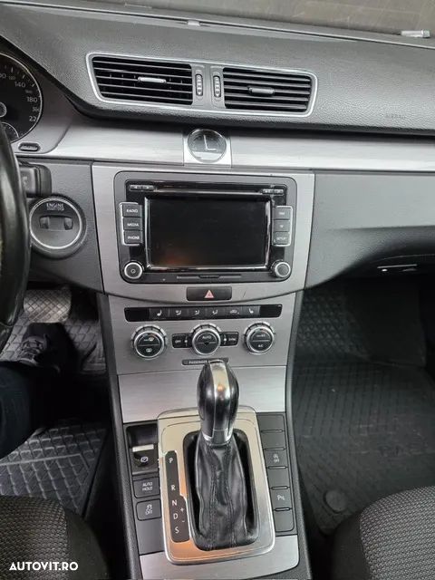Volkswagen Passat - 6