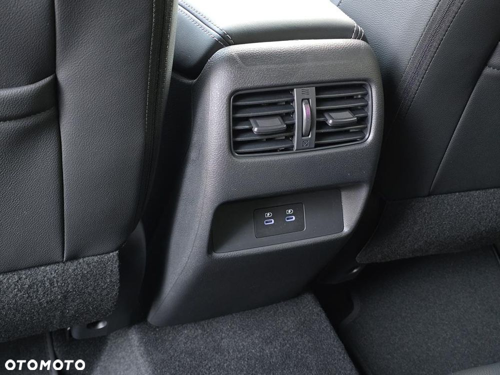 Nissan Qashqai 1.3 DIG-T mHEV N-Connecta Xtronic - 9