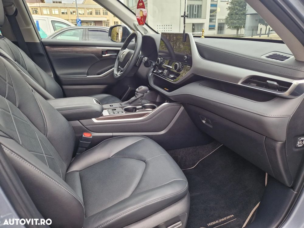 Toyota Highlander 2.5 L Dynamic Force 248CP Luxury Pearly - 7