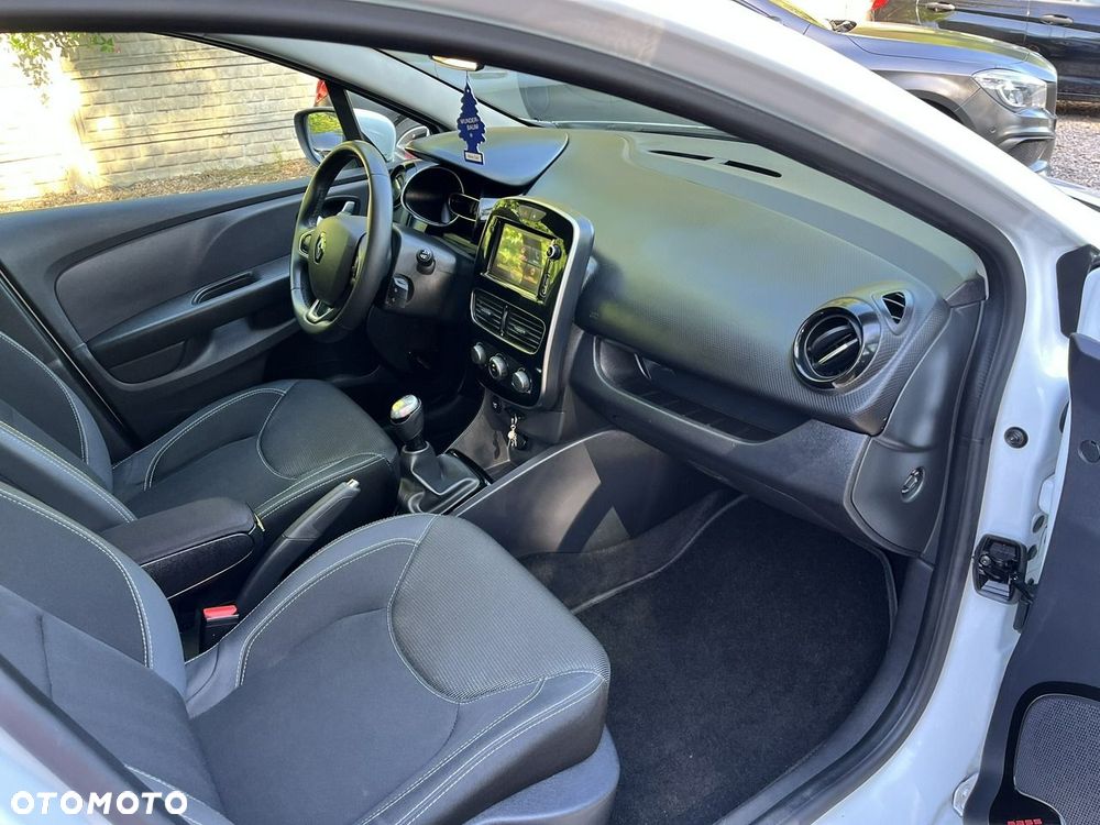 Renault Clio - 19