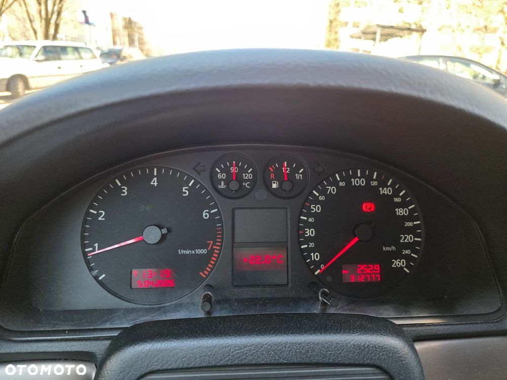 Audi A4 Avant 1.8 - 14