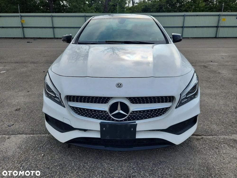 Mercedes-Benz CLA 250 4Matic 7G-DCT - 5