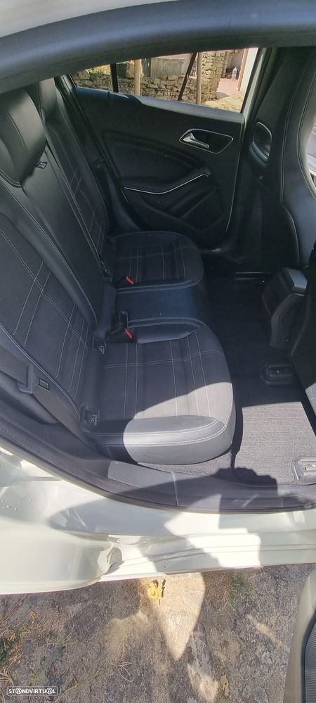 Mercedes-Benz A 180 CDI (BlueEFFICIENCY) Urban - 12