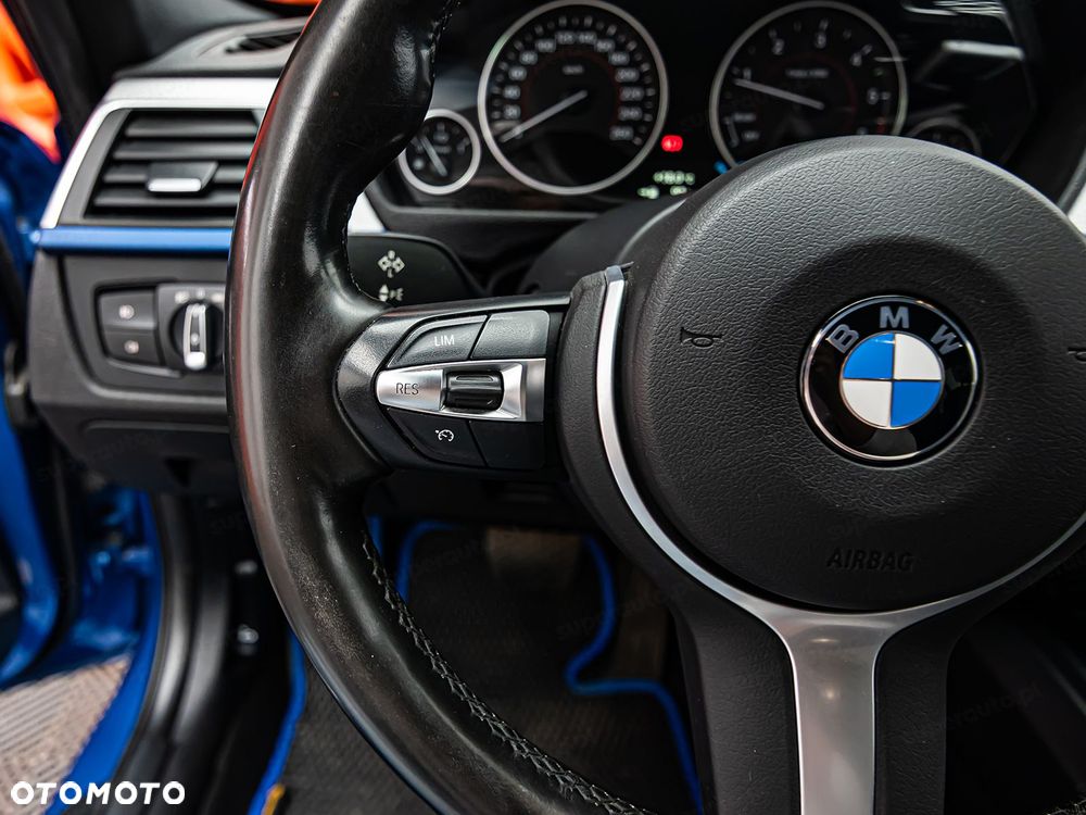 BMW Seria 3 320d M Sport - 14