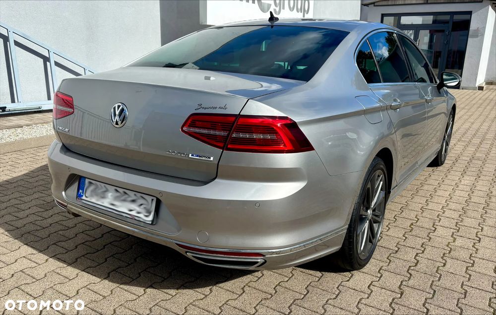 Volkswagen Passat - 6