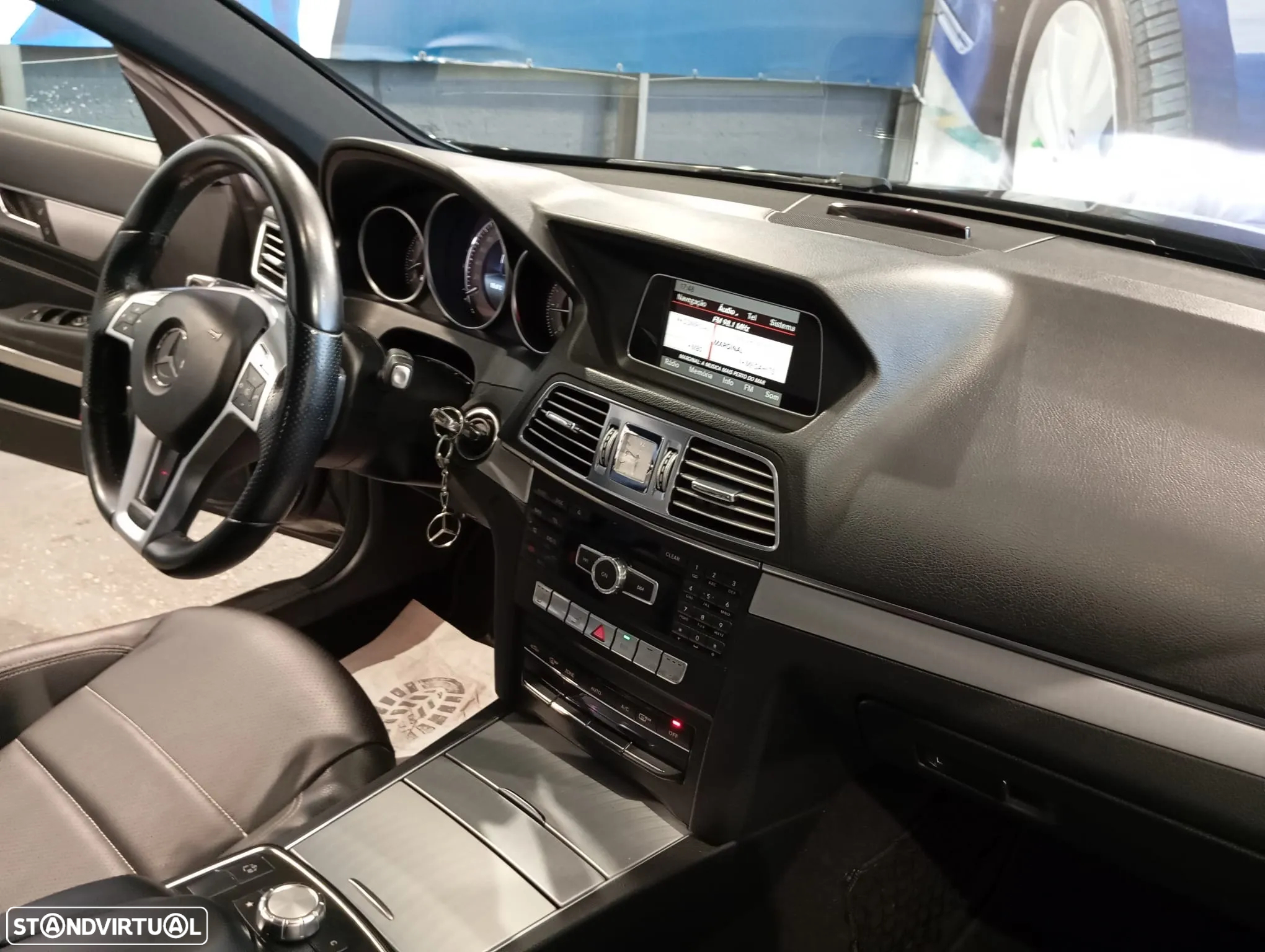 Mercedes-Benz E 220 CDI Coupe 7G-TRONIC - 28