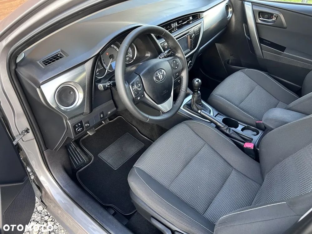 Toyota Auris 1.33 Dual-VVT-i Comfort - 13
