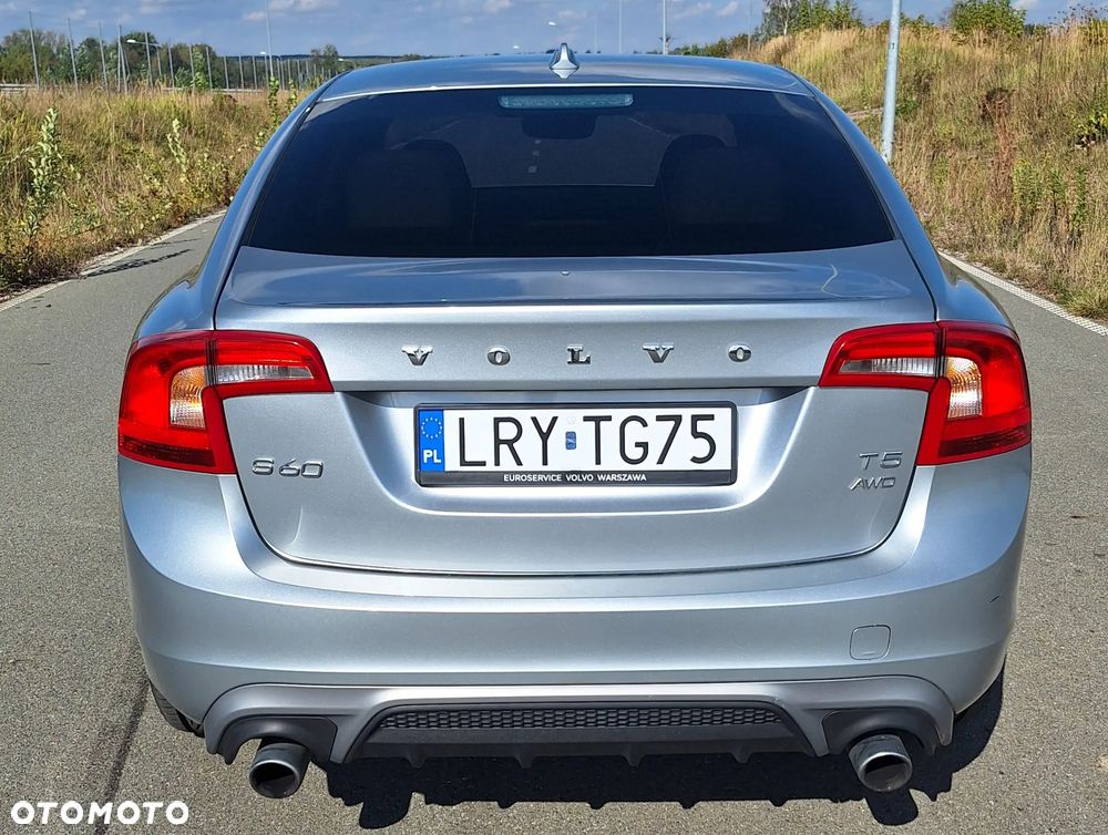Volvo S60 T5 Powershift Momentum - 4