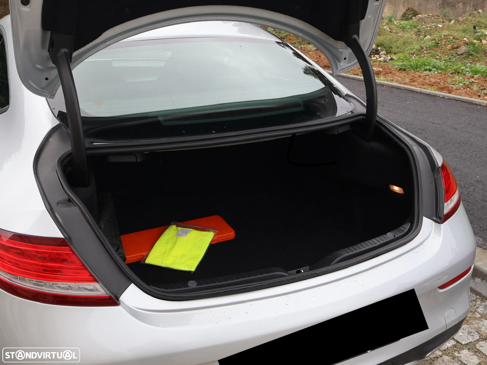 Mercedes-Benz C 220 d Coupe AMG Line - 3