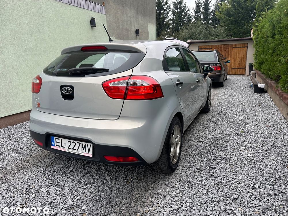 Kia Rio - 3
